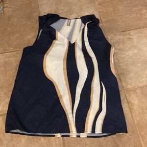 Noracora Chic Navy and Beige Sleeveless Blouse size small